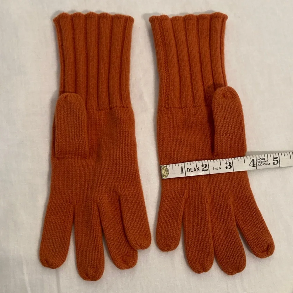 Portolano cashmere burnt Orange Gloves with Floral Design one size